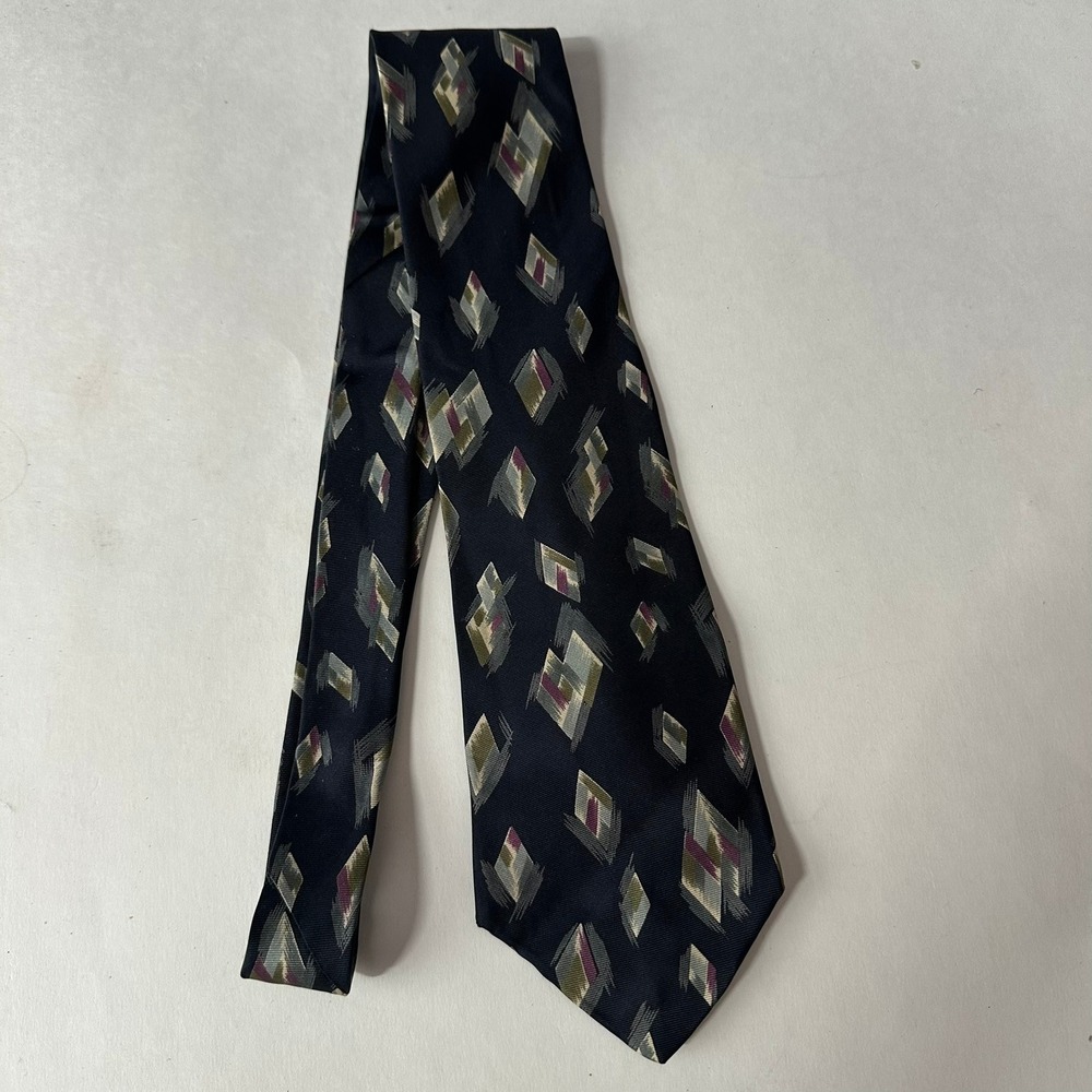 Surrey Mens Silk Necktie Tie Navy Blue Geometric Diamond Print Made in USA